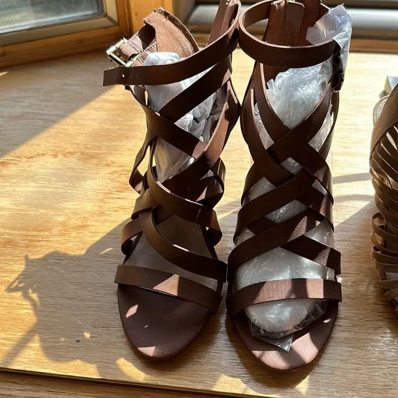 Summer Sandals Sz 9 Brand New!! Set of 3!! - Picture 2 of 7